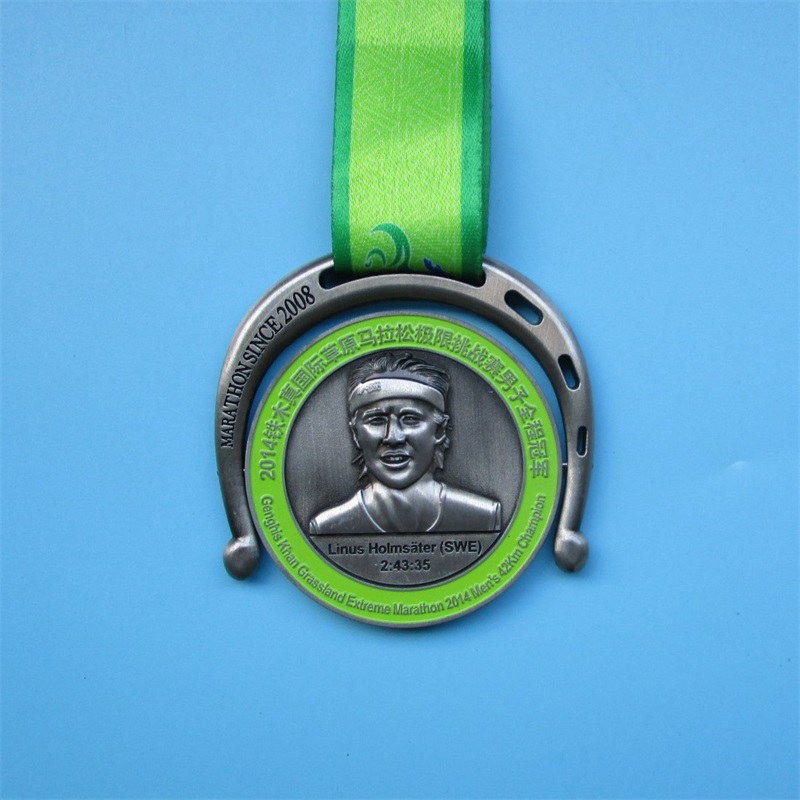 Medalie personalizată pentru International Mountain Bike Challenge