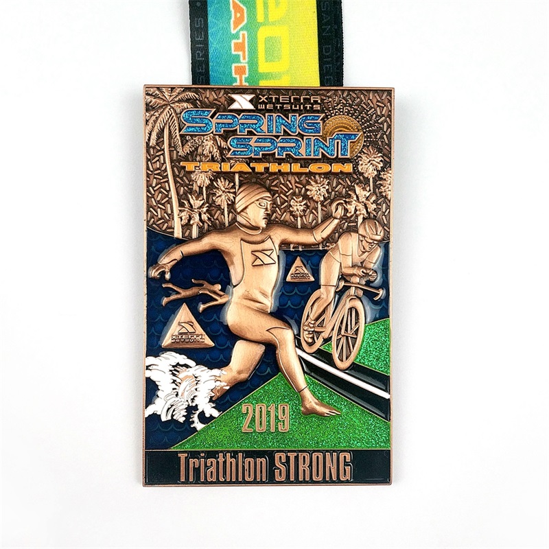 Medalie sportivă cu logo -ul cu formă personalizată pentru medalia de triatlon cu ridicata
