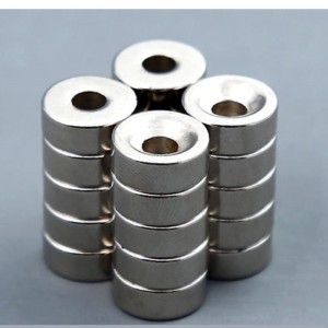 Magnetul cilindric al găurilor de cap