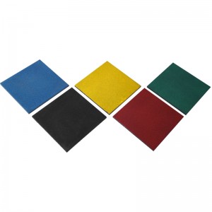 Placi de cauciuc în aer liber