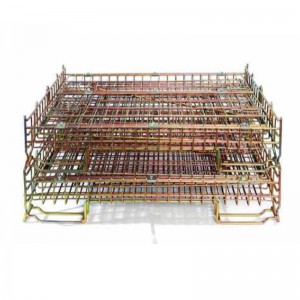 Stivuirea cuștilor de depozitare a metalelor