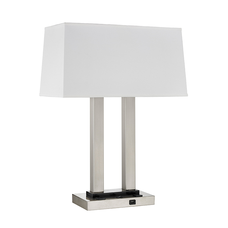 Lampa de masă dublă înnoptieră la camera de oaspeți