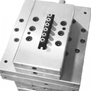 Mucegai de extrudare din plastic cu lemn de PE din orașul Huangshi