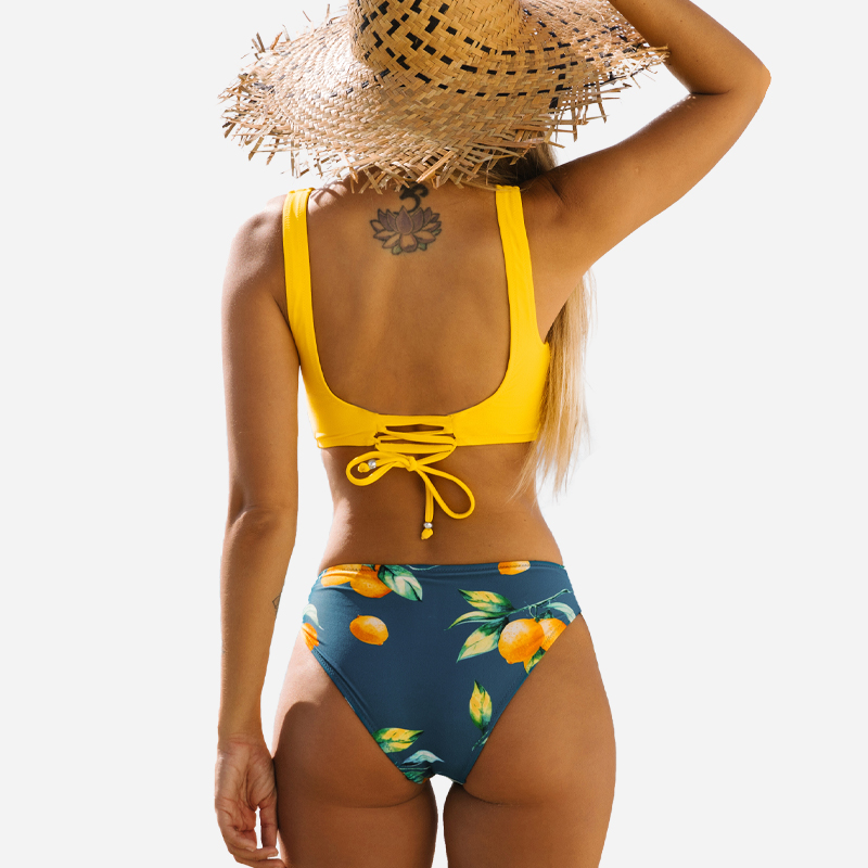 Față de înveliș galben&set de bikini cu cravată cu imprimeu floral