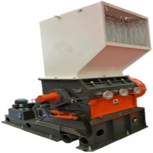 Concasor de butoaie grele