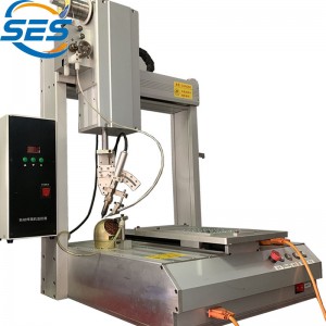 Mașină automată de lipit pentru sudare în puncte