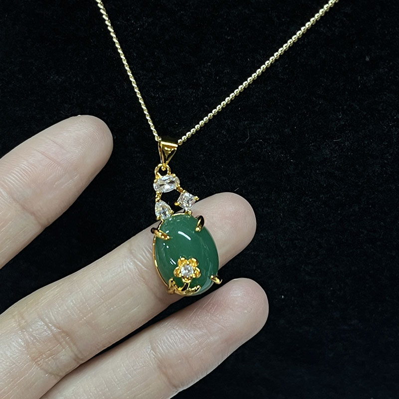 Colier cu pandantiv ovale de jad verde opulent cu accente albe de zircon, aur-Cadru placat, femei elegante\bijuteriile