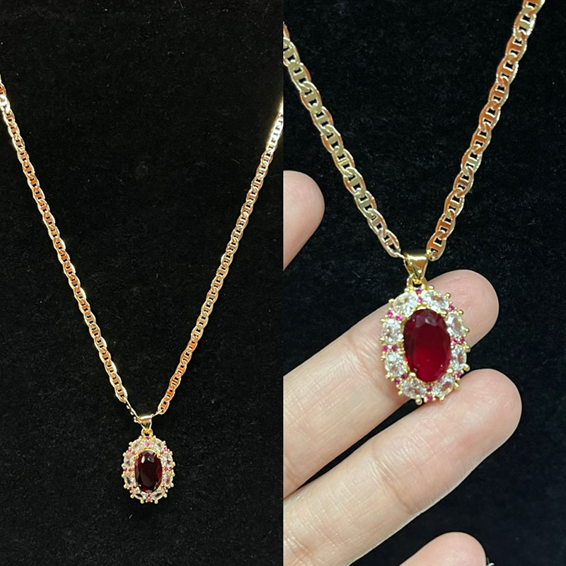 Colier Royal Ruby Halo cu diamant & Accente de safir roz pe un lanț de aur de 14k