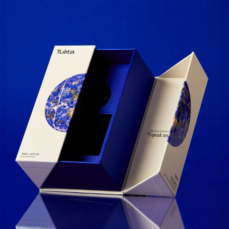 Cutie magnetică Essence