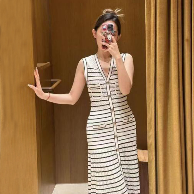 V-Set de rochii cu dungi tricotate fără mâneci cu gât